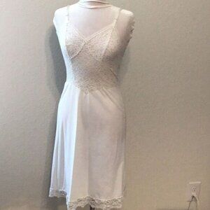 Vanity Fair Slip Vintage 1960’s Cream Full Nylon Slip Dress Size 32